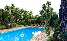 Secret Garden Guesthouse  4*
