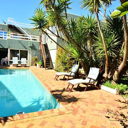 Secret Garden Guesthouse Bloubergstrand Exterior foto